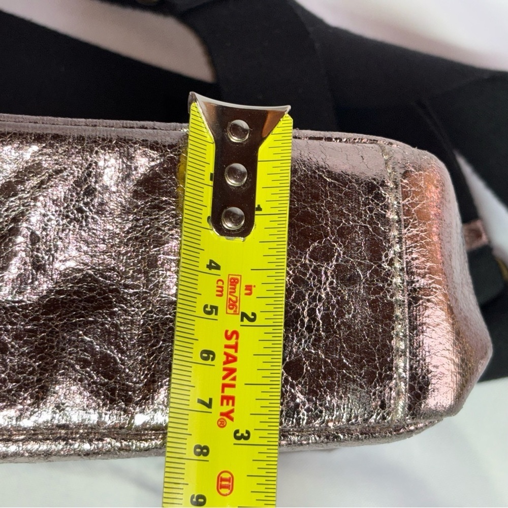 Universal Thread Camera Metallic Crossbody Bag - image 10